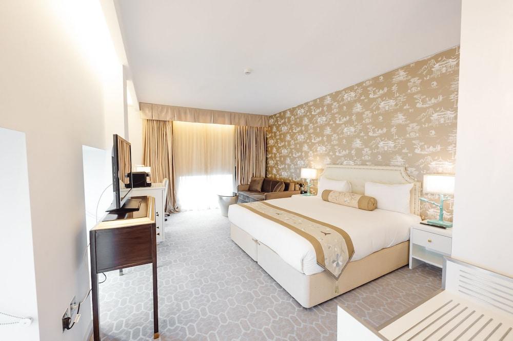 Отель Dorsett Shepherds Bush 4*